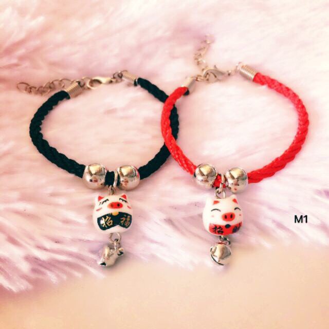 10 cái = 80k / sỉ vòng tay heo sứ handmade