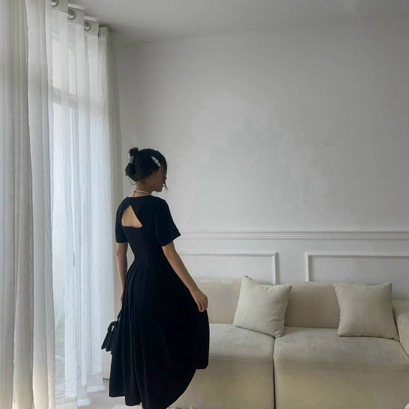ĐẦM MIDI- đầm midi đen HUOL.OI_store xếp ly cutout ngực và lưng