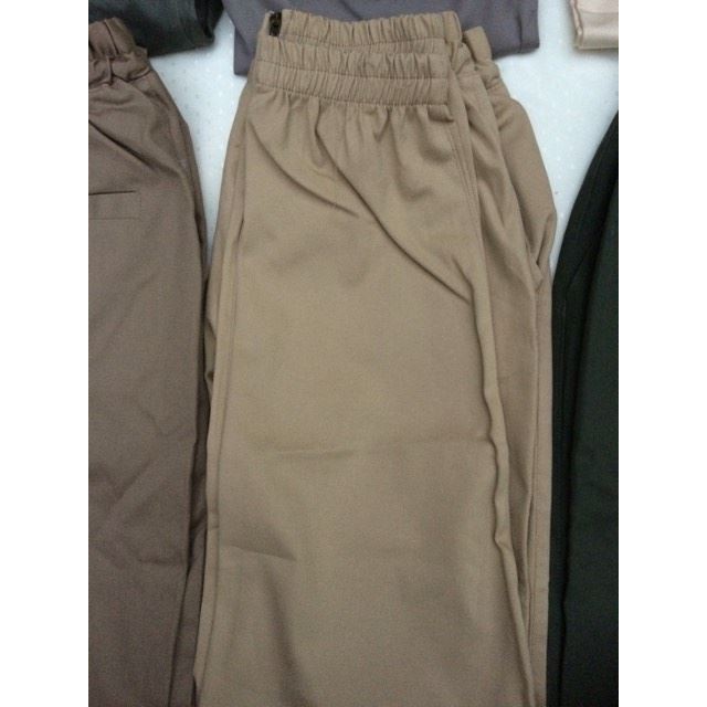 Quần Jogger kaki màu be vàng