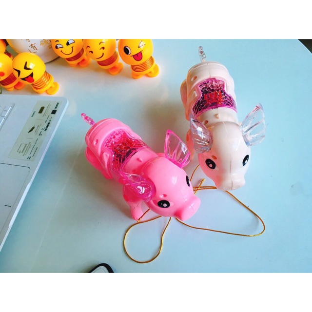 ĐỒ CHƠI HEO CON BIẾT ĐI CÓ NHẠC CÓ ĐÈN VUI NHỘN CHO BÉ CHƠI TRUNG THU