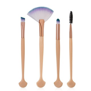 Set 4 cọ trang điểm.