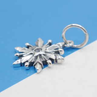 Charm hoa tuyết treo
