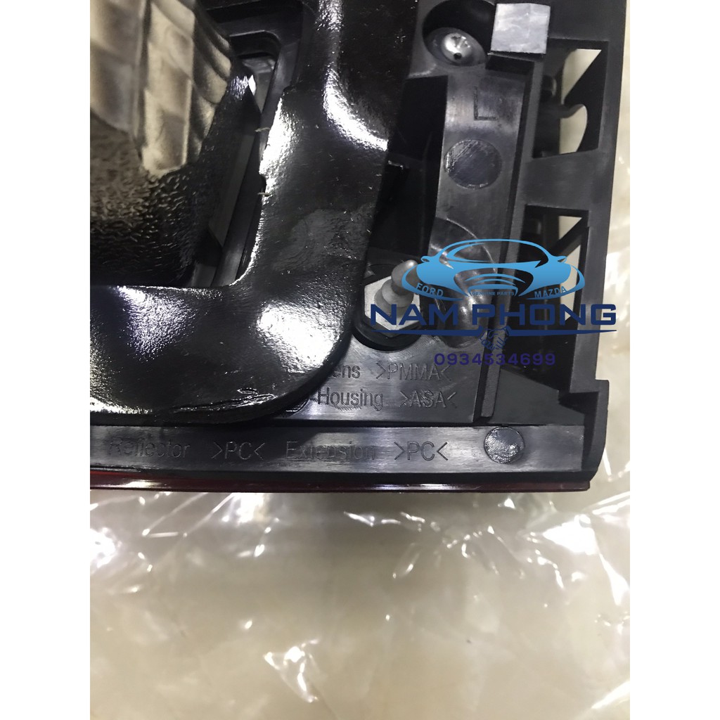 Đèn hậu miếng trong Mazda 3 15 4 cửa RH LH - B45A513G0 / B45A513L0