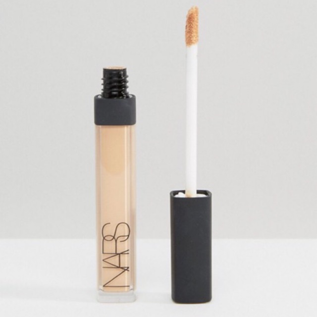 Che khuyết điểm Nars Concealers