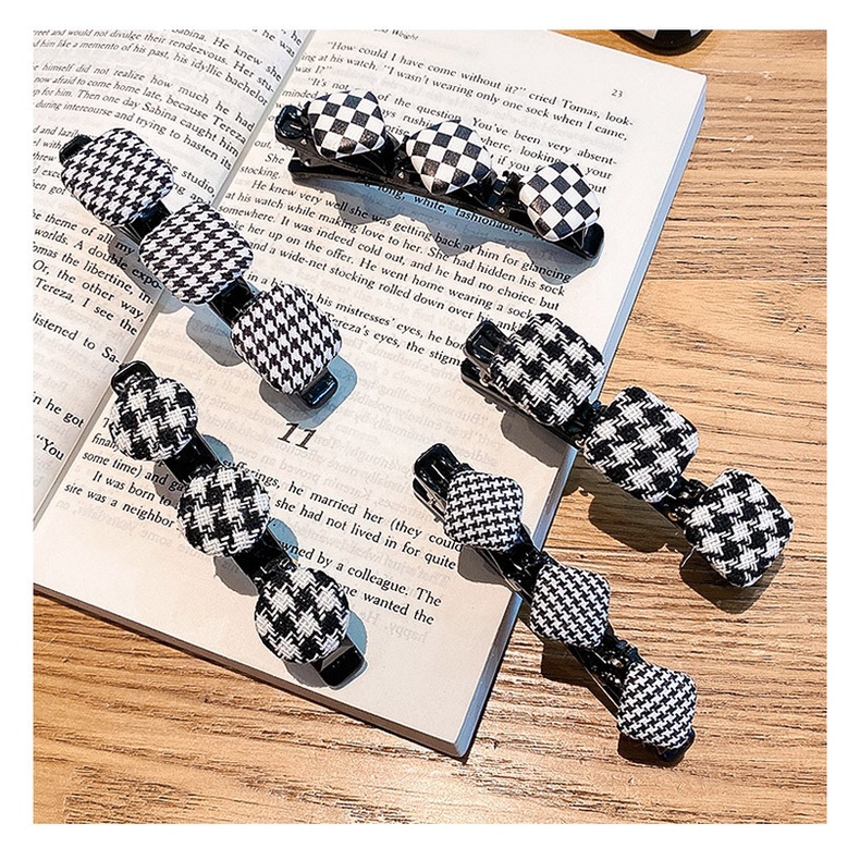 Kẹp Tóc Mỏ Vịt Đính Quả Bông Xinh Xắn Hợp Thời Trang