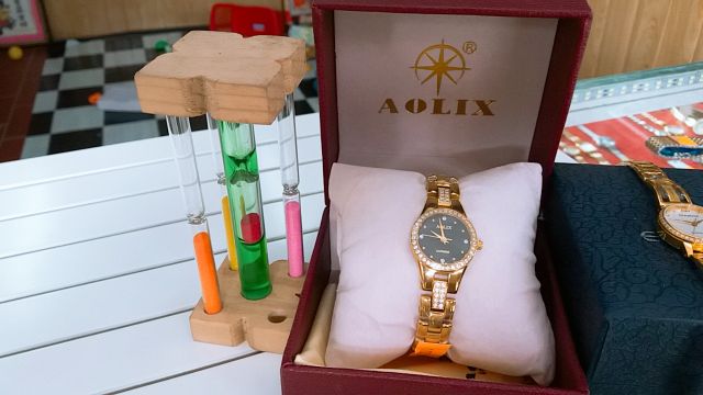Đồng hồ Aolix 1028L / Mặt Ngọc viền chạm ĐÁ
