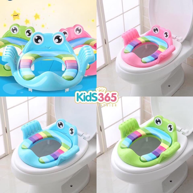Lót bồn cầu ếch thu nhỏ có tay vịn cho bé.