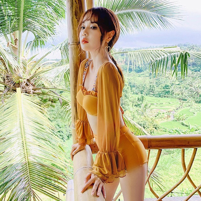 Bikini tay phồng công chúa tông vàng quyến rũ