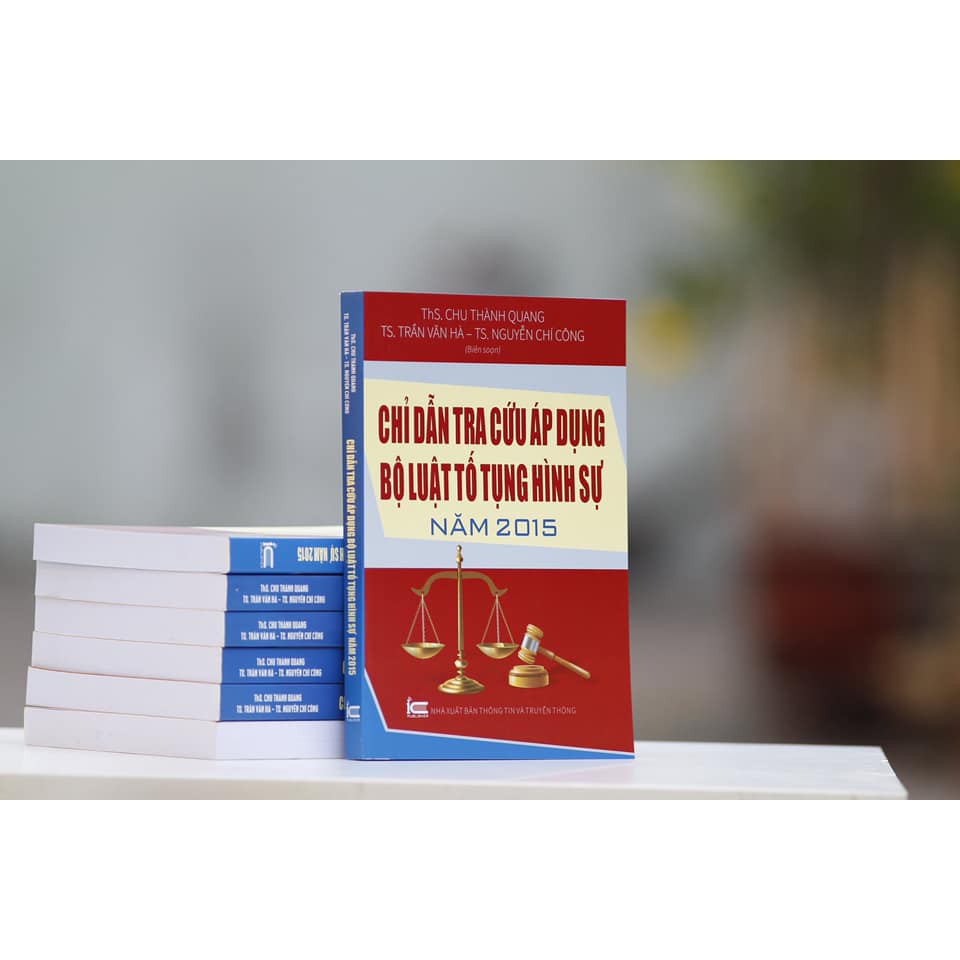 Sách - Chỉ dẫn tra cứu áp dụng bộ luật tố tụng hình sự 2015, sửa đổi bổ sung 2017 | BigBuy360 - bigbuy360.vn