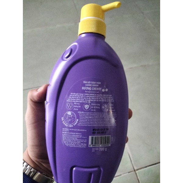 sữa tắm hội toàn thân cho bé CARIE JUNIOR 700ML