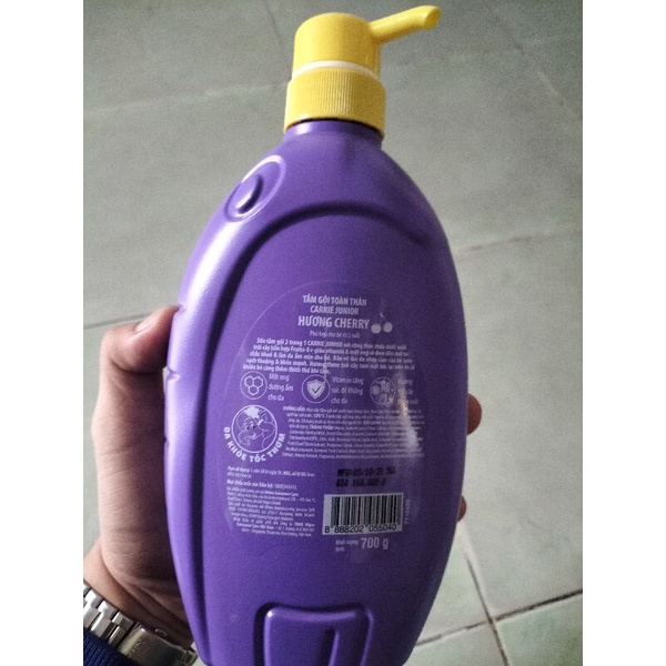 sữa tắm hội toàn thân cho bé CARIE JUNIOR 700ML