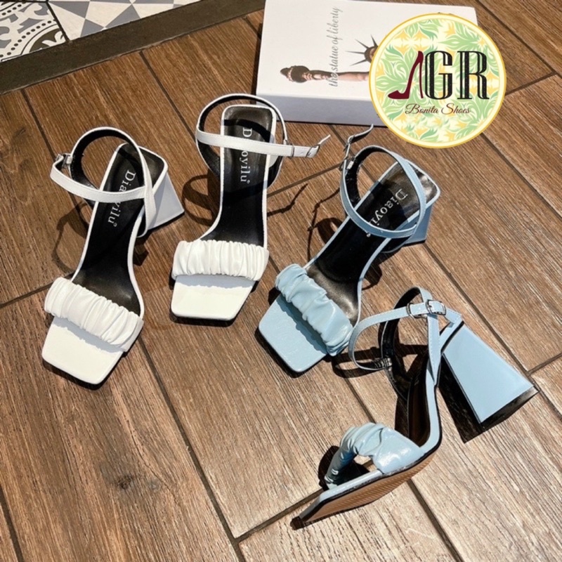Sandal bản nhún da mềm gót tam giác 10cm siêu hot