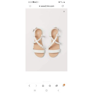 Giày Sandal bé gái gắn hoa H&M