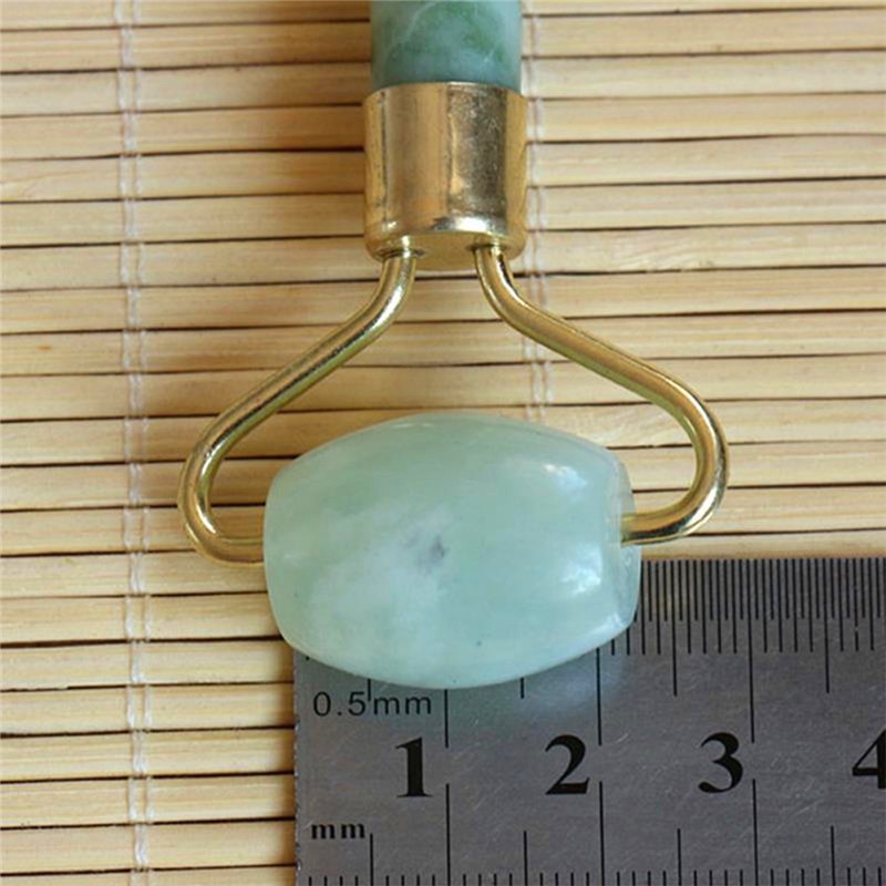 [Hàng mới về] Cây lăn mát xa đá ngọc bích dùng làm thon khuôn mặt | BigBuy360 - bigbuy360.vn