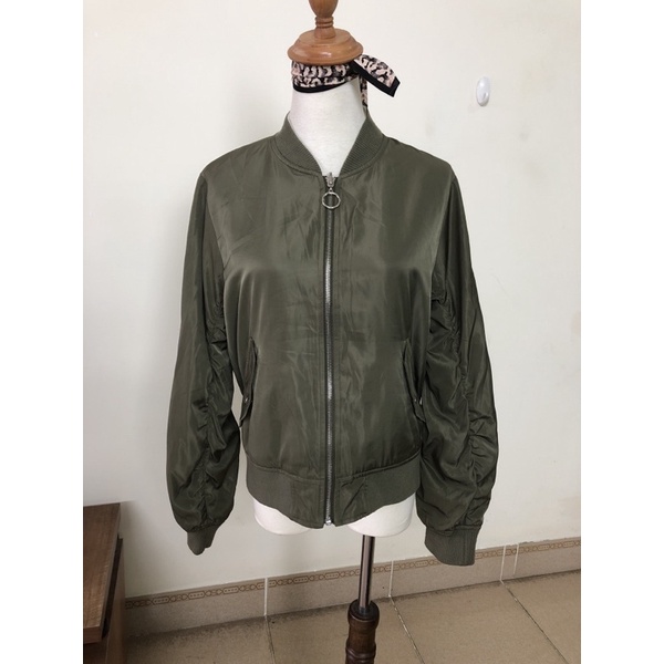 size M to L áo khoác gió bomber nữ màu rêu độc mới cao 2hand