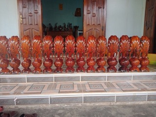 Chim công gỗ lim đá gia lai
