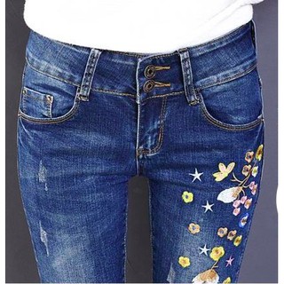 Quần jeans bút chì thêu 3d hàn quốc form quần cực đẹp