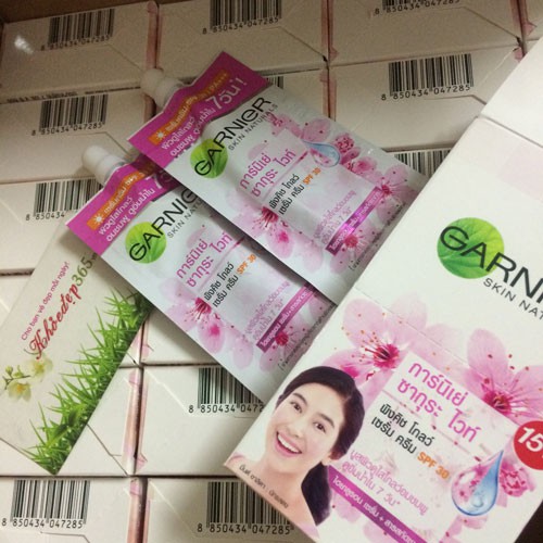 01 GÓI Garnier Sakura SPF 21/PA Thái Lan 7ml