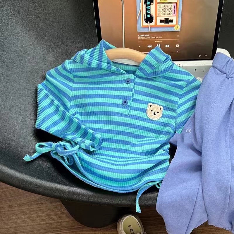 Bộ Đồ Thể Thao Hai Mảnh Gồm Áo Thun Tay Dài Có Nón Họa Tiết Kẻ Sọc Xanh Dương Phong Cách Nhật Bản + Quần Thể Thao Hàng Mới Dành Cho Bé Gái 81023