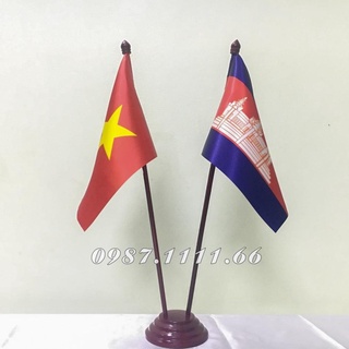 Cờ để bàn đế gỗ cắm 2 cờ việt nam - campuchia in kỹ thuật số