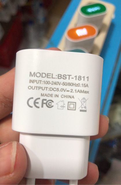 Củ Sạc 2.1a Led Bst-1811 Samsung Xiaomi Oppo Vivo Asus Lenovo 1usb Chất Lượng Cao