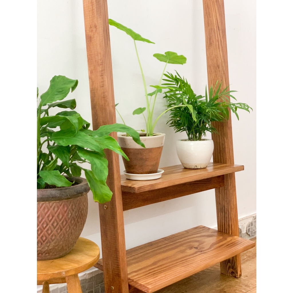 Kệ gỗ đứng trang trí vintage, kệ dựng tường gồm hai tầng để giày/cây cảnh, có thanh móc đồ tiện dụng