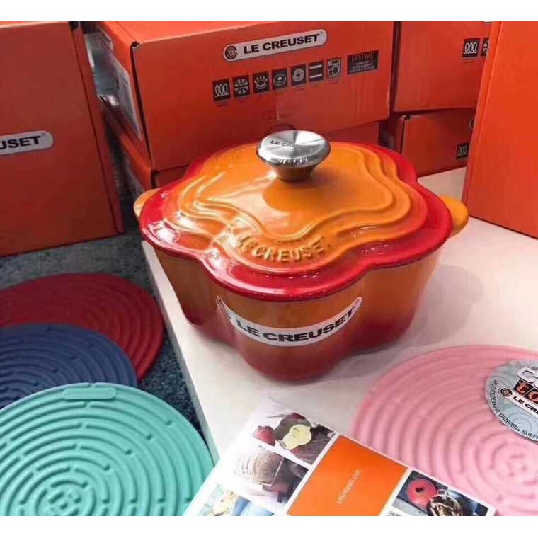 Nồi Le Creuset - Pháp \Đường kính 21cm Nồi gang tráng men cao cấp, nồi hình hoa