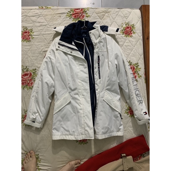 mua 1 được 2 áo khoác tommy hilfiger