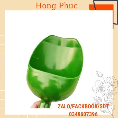 Gáo xúc cám bằng nhựa , ca xuc cám dùng trong chăn nuôi heo, lợn, trâu, bò, gà xúc được 1kg thức ăn loại cao cấp