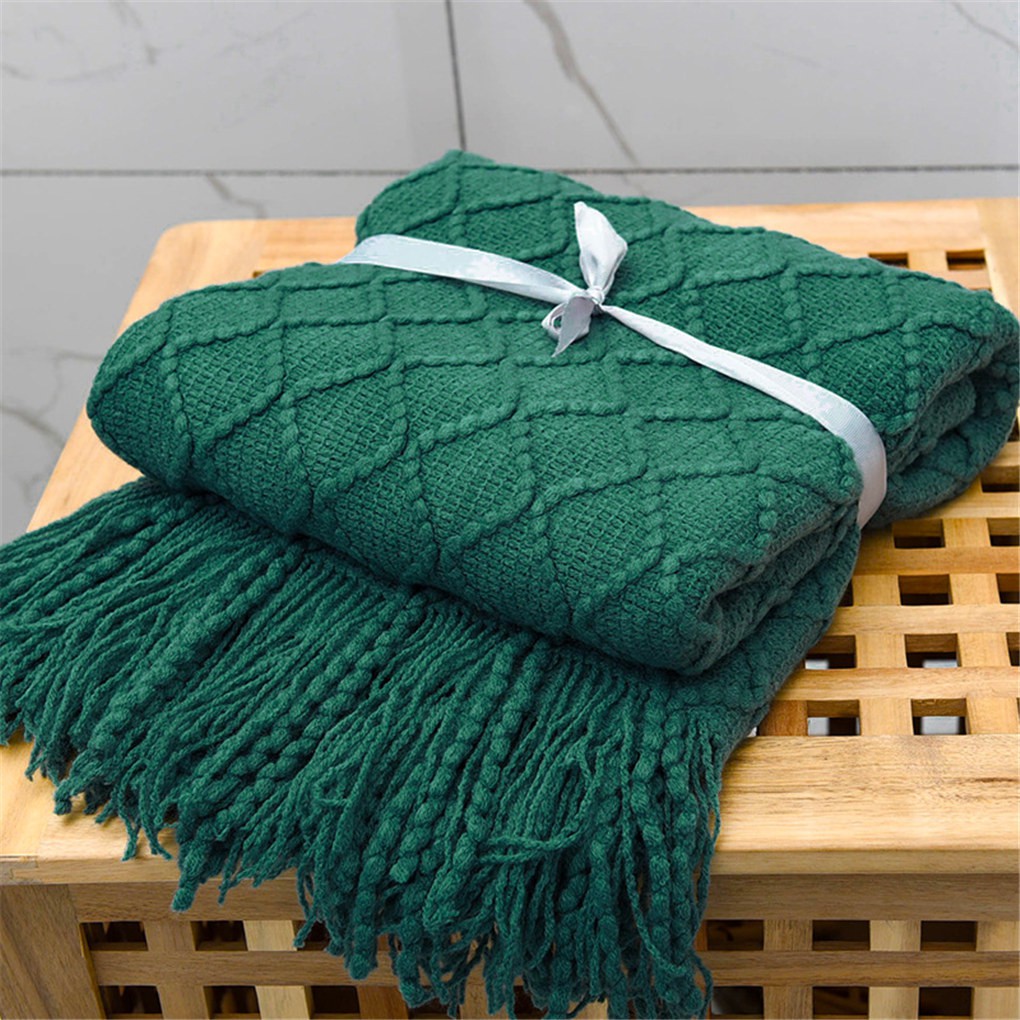 Chăn mền dệt kim có tua rua tiện dụng ngủ trưa/trang trí giường hoặc bao ghế khi đi du lịch màu xanh lá cây đậm