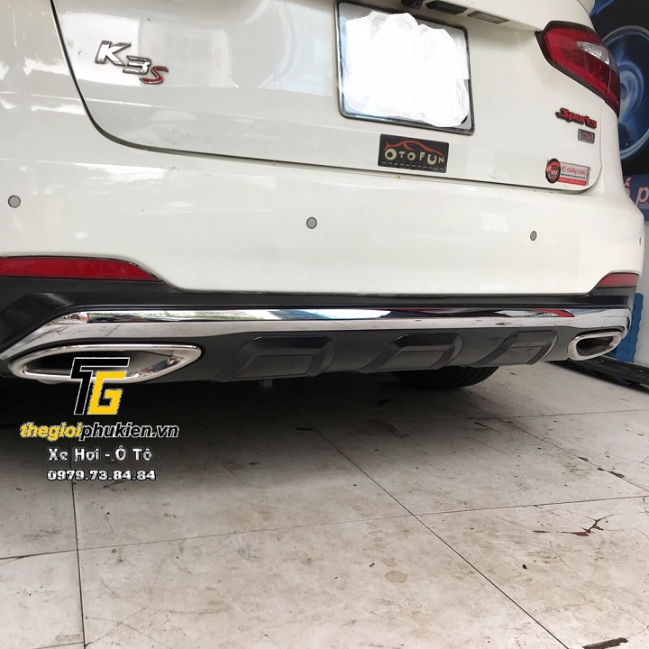 Kia K3 2014-2015, Cerato 2016-2018 - Líp pô thể thao 2 ống xả mẫu Mercedes GLC