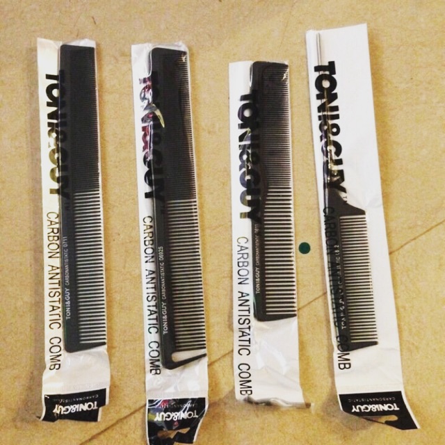 lược cắt tóc toni&guy