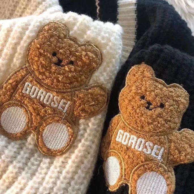 Áo khoác len thêu họa tiết phong cách Hàn Quốc cho nam