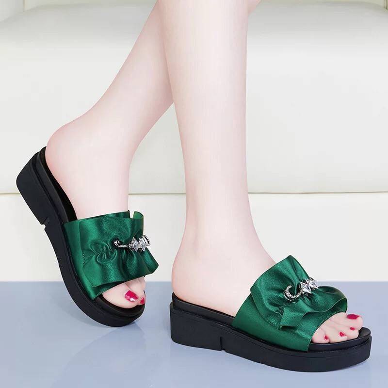 ❇net celebrity slippers female summer wear 2021 new thick-soled fashion women’s shoes sandals and sponge cake flat-bottomed beach