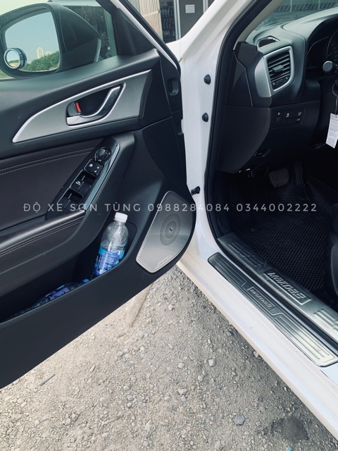 Ốp loa Burmester cho Mazda 3