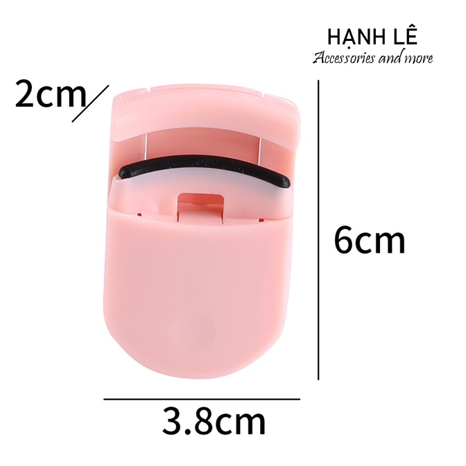 Kẹp bấm mi nhựa dạng nhỏ gọn phù hợp với những bạn hốc mắt sâu, dễ dàng mang theo khi ra đường và du lịch