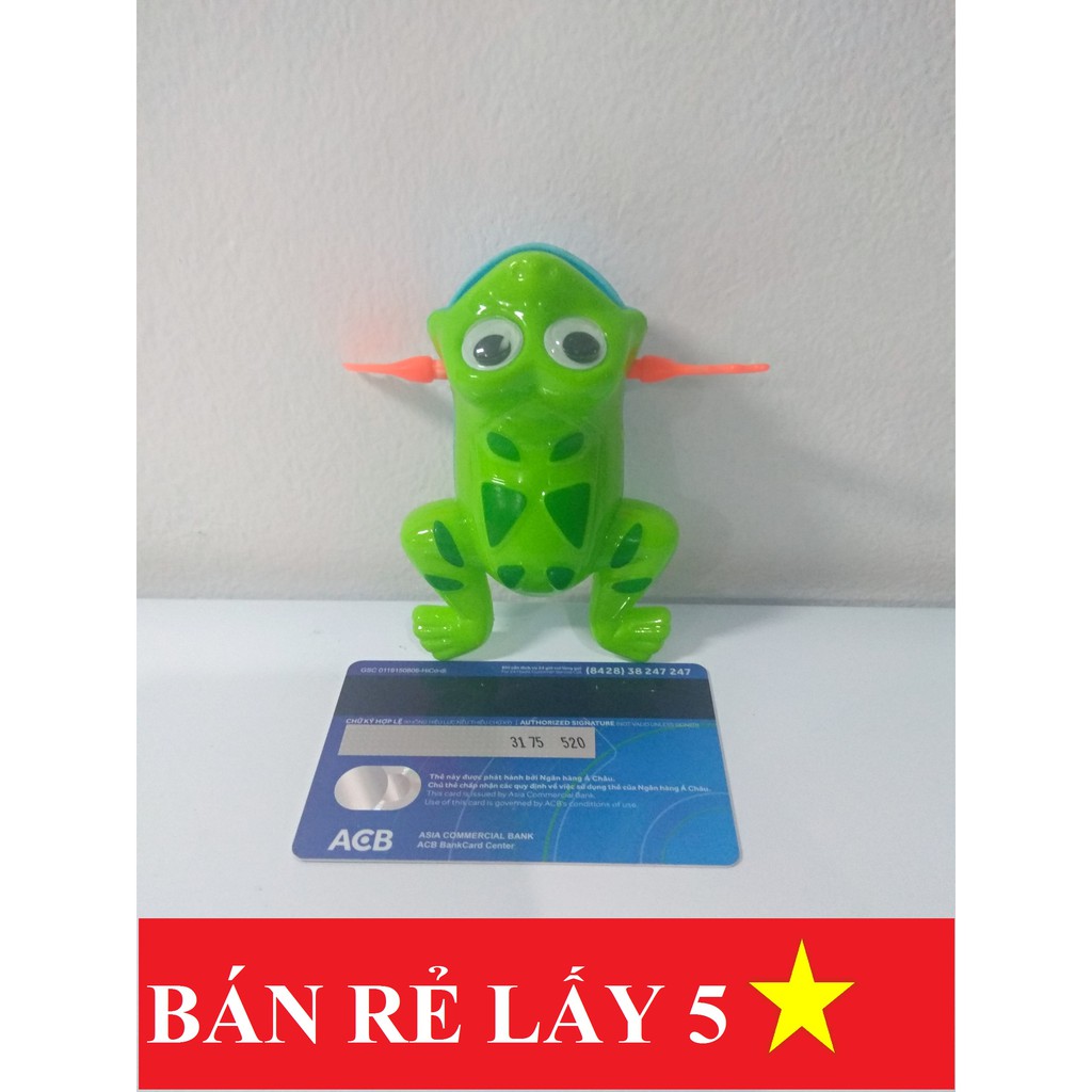 Ếch, cá, tôm nhựa có thể bơi trong nước. Đồ chơi cho bé khi tắm
