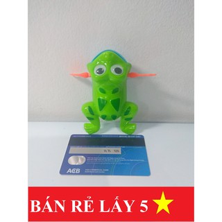 Ếch, cá, tôm nhựa có thể bơi trong nước. Đồ chơi cho bé khi tắm