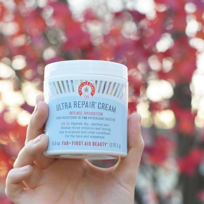 Sản phẩm của first aid beauty