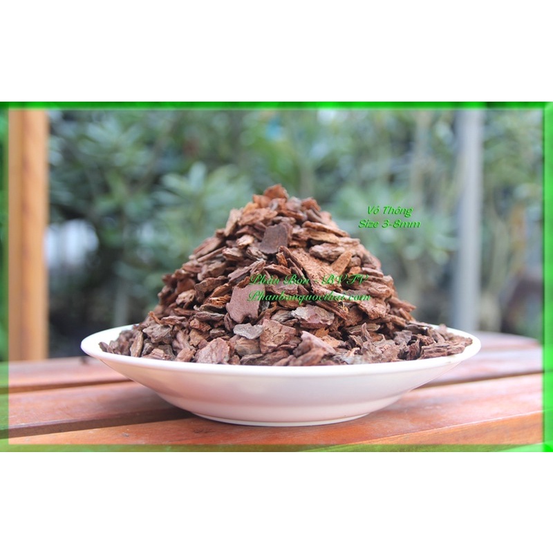 Vỏ thông đã qua xử lý, đem về trồng liền loại đẹp, đều,không vụn.gói 1 ký