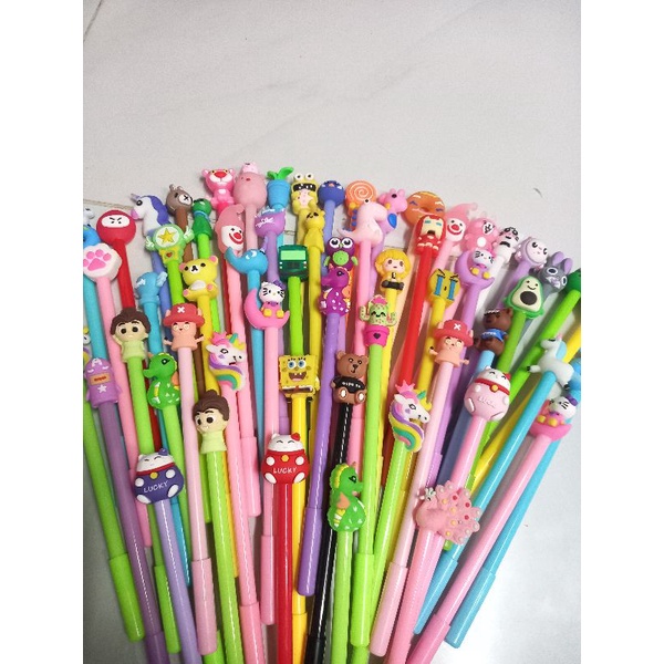 Combo gồm 20 bút cute XÓA ĐƯỢC ngòi kim, 20 tẩy và 20 ruột thay thế xóa được cùng màu mực bút