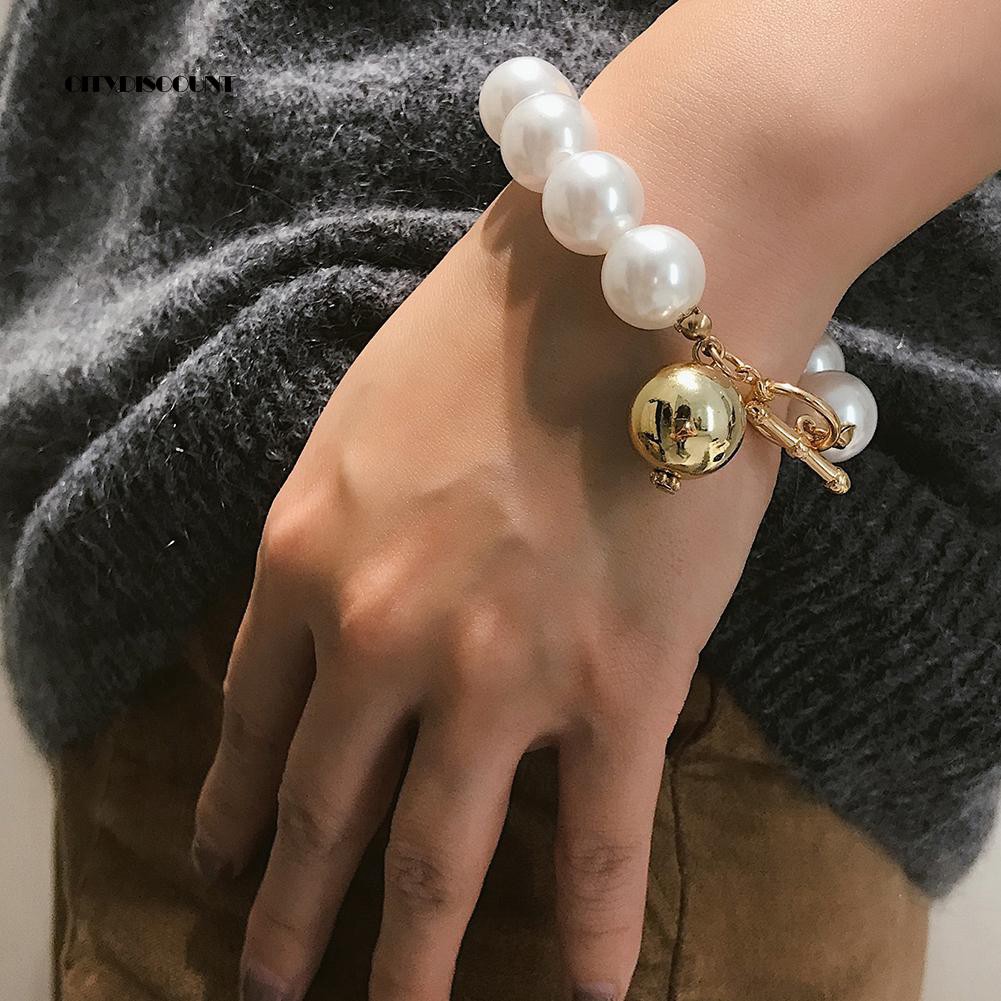 Vòng tay đính ngọc trai giả đơn giản | BigBuy360 - bigbuy360.vn