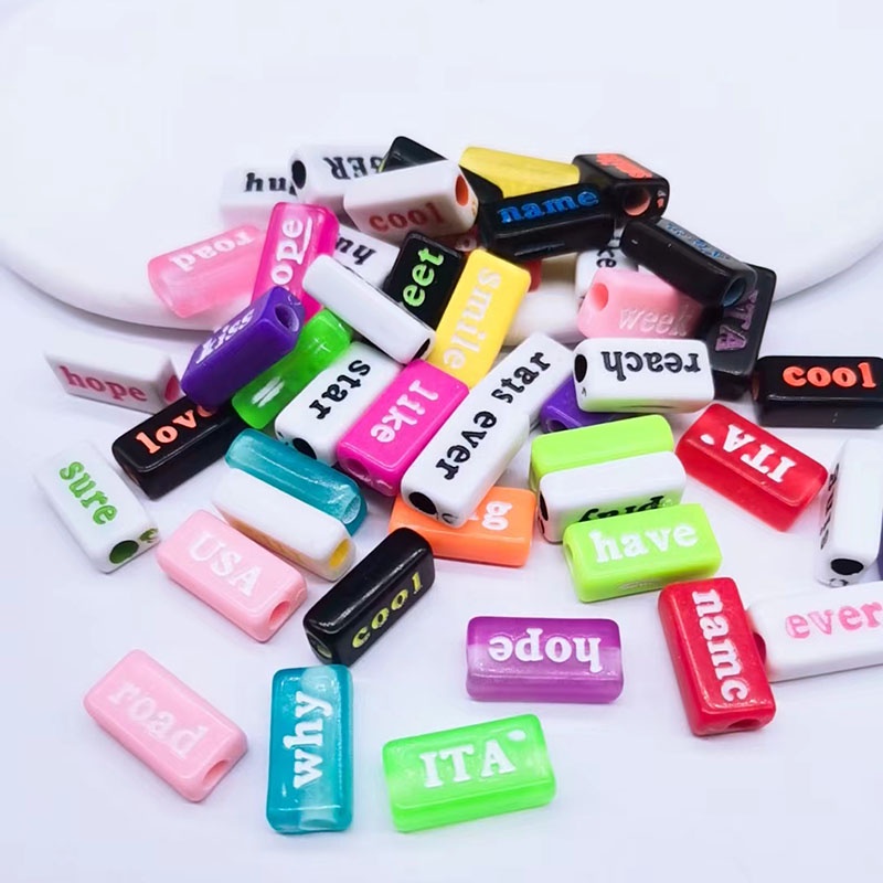 Bộ 50 Hạt Nhựa Chữ Cái Xâu Chuỗi Nhiều Màu Sắc