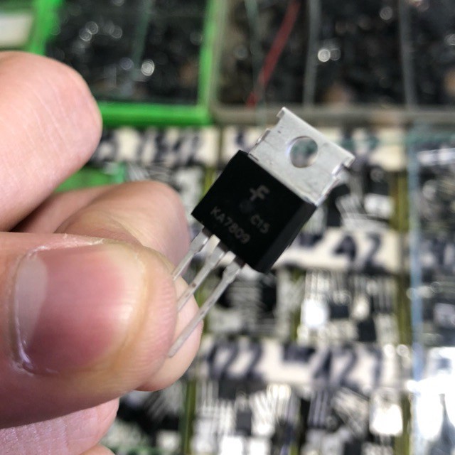NK1 5 con ic ổn áp KA7809