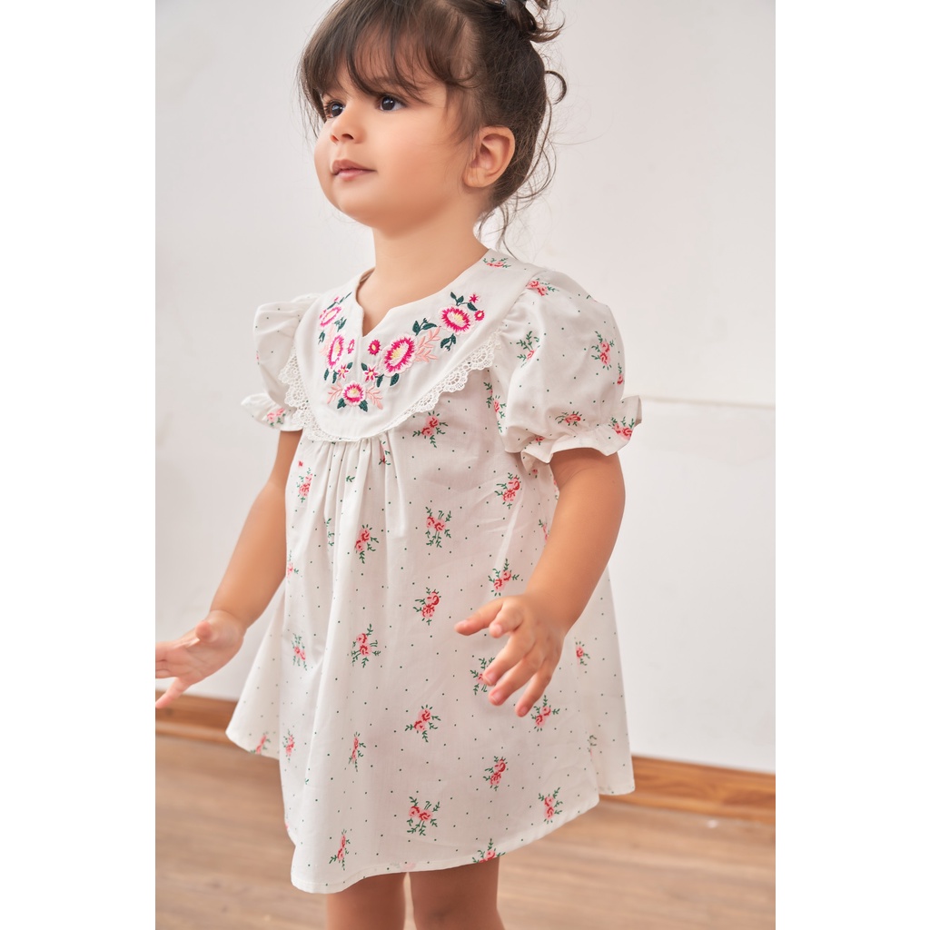 [deal hot] Váy đầm cho bé gái - Váy hoa hoạ tiết cổ xẻ thêu Zara siêu đẹp size 1-5t