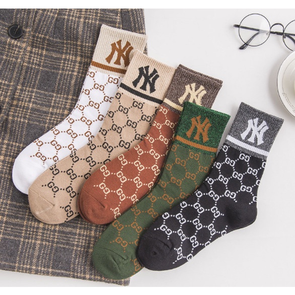 Vớ LV, Vớ NY kim tuyến cổ cao Nam Nữ phong cách thể thao, đường phố, năng động.