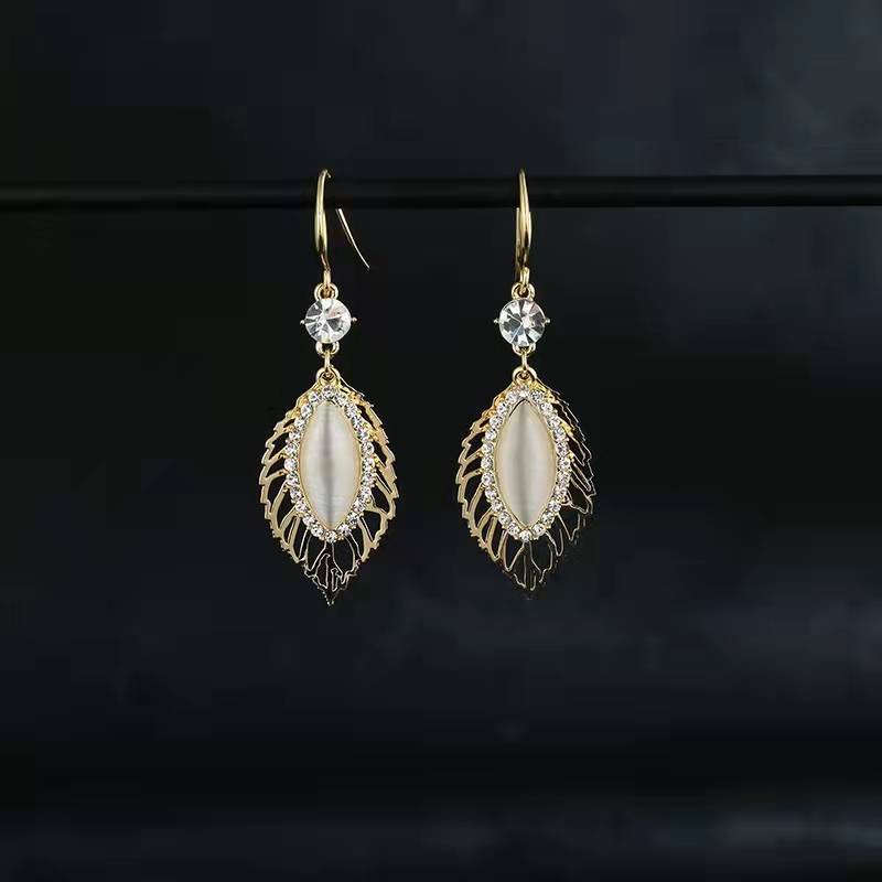 Bông Tai Chiếc Lá Đính Đá Opal Đơn Giản Thời Trang Hàn Quốc