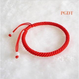 Vòng chỉ đỏ may mắn