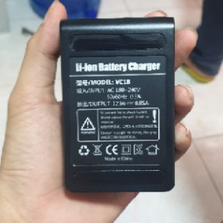 Sạc đèn flash godox v850/v860ii