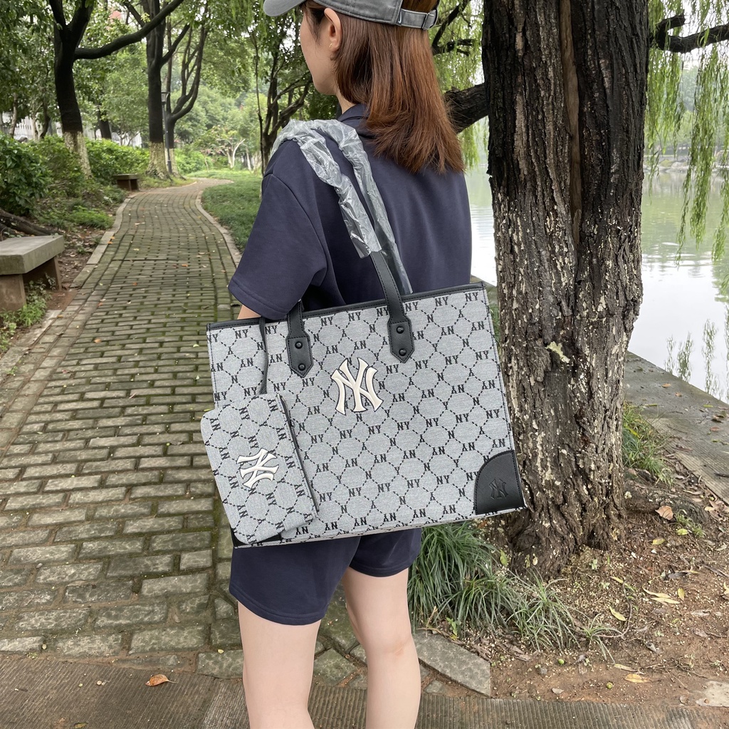 ✅  Túi MLB Tote Monogram Jacquard Shopper Bag New York Yankees XÁM  CAM KẾT CHUẨN 1:1